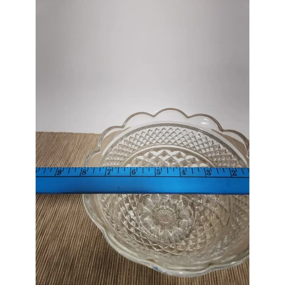 Anchor Hocking Wexford Footed Pedestal Bowl Scalloped Rim 7”